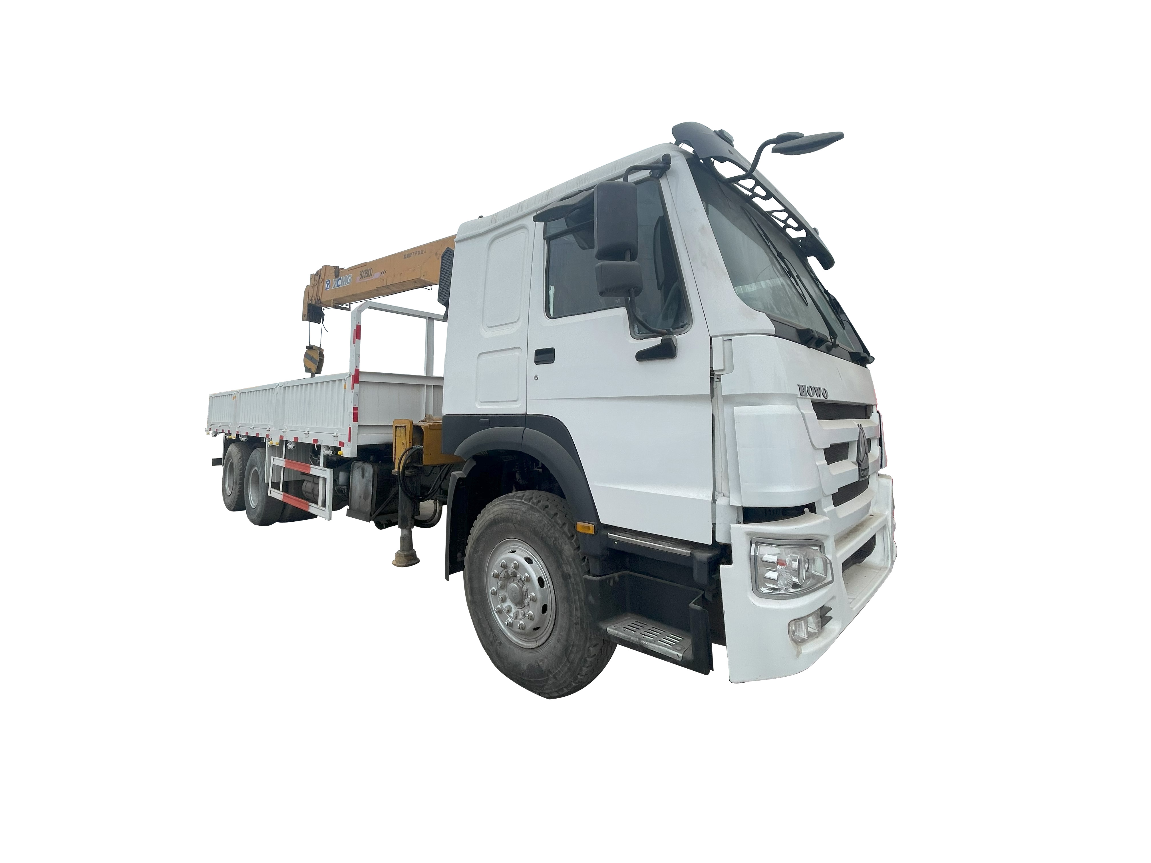 USED SINOTRUK HOWO 6X4 CRANE TRUCK